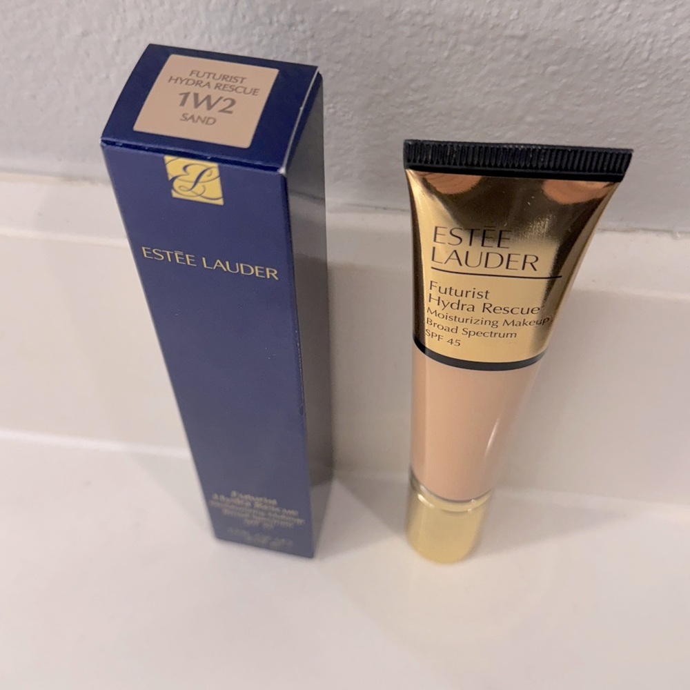 Estee lauder foundation for dry skin .